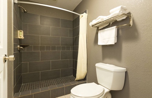 Des Moines Hotel | Cozy Rest Motel