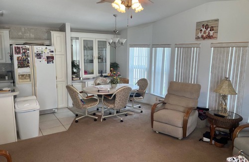 Winter Haven House | Cozy retirement community with golf course