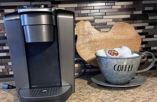 Orson House | Cozy Retreat at Bernie’s Bottom