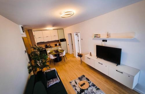Vladeni Apartment | Cozy Retreat Grand Chalet Aparthotel