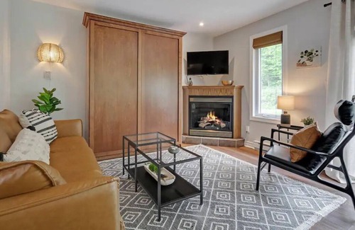 Mont Ste. Marie Condo | Cozy Retreat in Mont. St. Marie - 2 Queen Beds (Pet-Friendly!)
