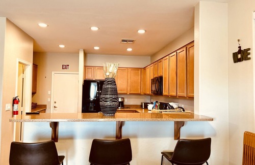 Laveen Ranch House | Cozy Retreat in Phoenix w/ heated pool. Scenic mountain views and King Bed