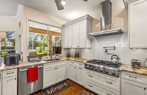 Spring Hill House | Cozy retreat in Spring Hill, 3 beds, 3 baths w/heated Pool and Hot Tub