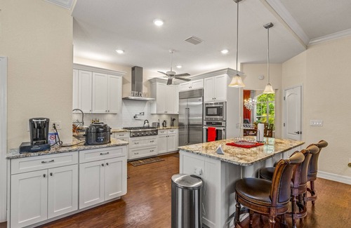 Spring Hill House | Cozy retreat in Spring Hill, 3 beds, 3 baths w/heated Pool and Hot Tub