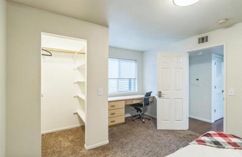 Harlow Apartment | Cozy Retreat Near Autzen Stadium Fully Furnished