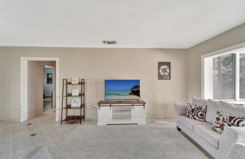Sarasota House | Cozy Retreat pvt rm Close To Siesta Keys J3A shared home