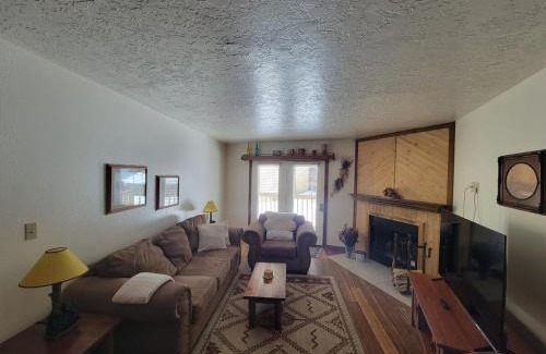 Steam Engine Meadows Apartment | Cozy Retreat with Scenic Views- Prestige Vacations