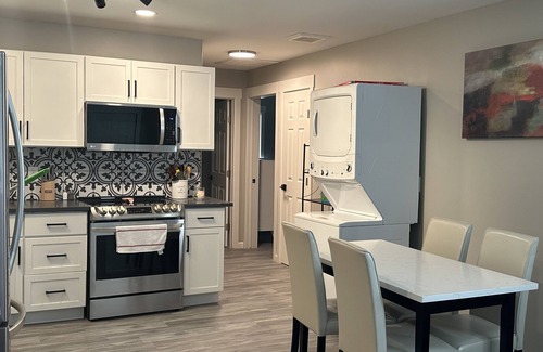 Huning Highland Historic District Apartment | Cozy Retro Downtown Living