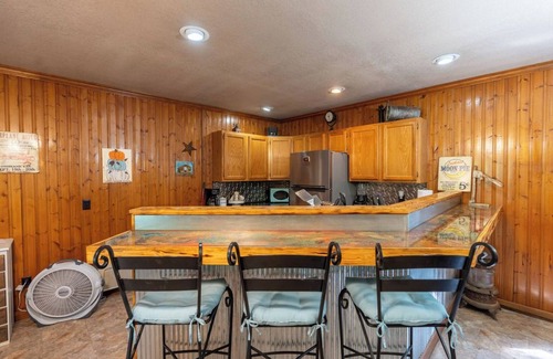 Heber Springs Cabin | Cozy Riverfront Cabin with Private Dock