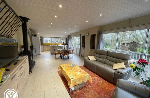 Damvix Cottage | Cozy Riverside Cottage with Canoes, Terrace & Garden in Charming Damvix