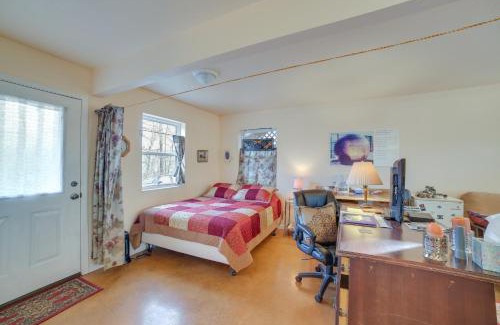 Rogers Apartment | Cozy Rogers Studio Apt with Lake Access and Fire Pit!