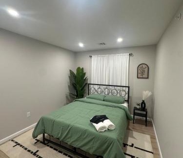 Ampere Apartment | Cozy Rooftop Home, Near Downtown Newark, EWR & NYC