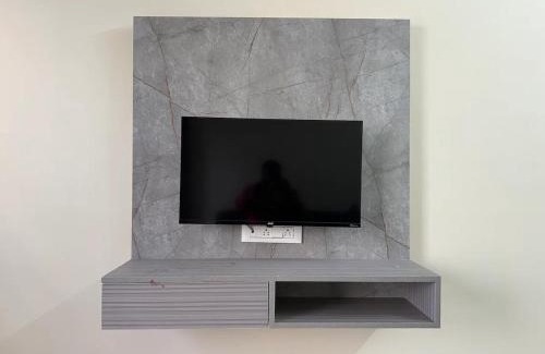 Electronics City Apartment | Cozy Room 1Bhk with Lift 402