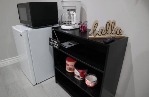 Edinburg House | Cozy room away from home!