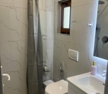 Kamez Bed & Breakfast | Cozy Room for Three