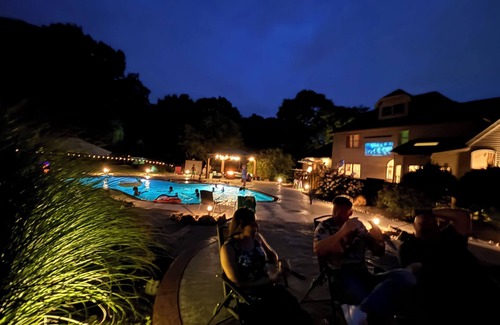Zionhill House | Cozy room in a big home on a 6 acre resort-like Tranquil property