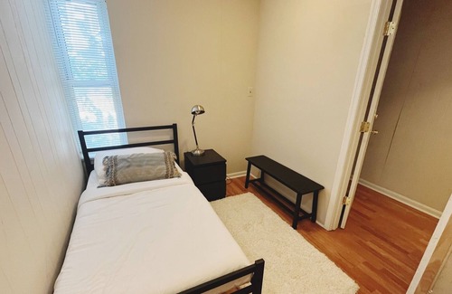 Downtown Baltimore House | Cozy Room in a Townhouse in Baltimore MD
