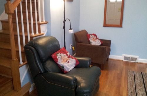 Towson House | Cozy room in a townhouse (one person)