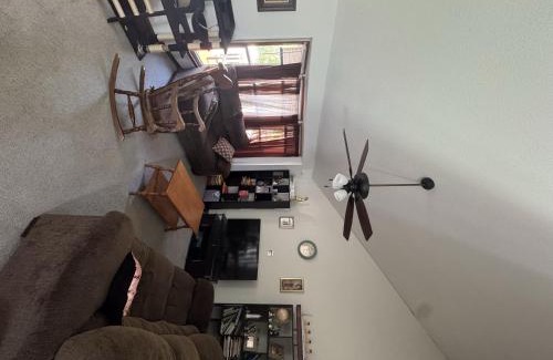 Leavenworth House | Cozy room in quiet neighborhood