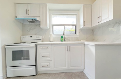 Bendale House | Cozy room near Midland Eglinton Bus stop #3