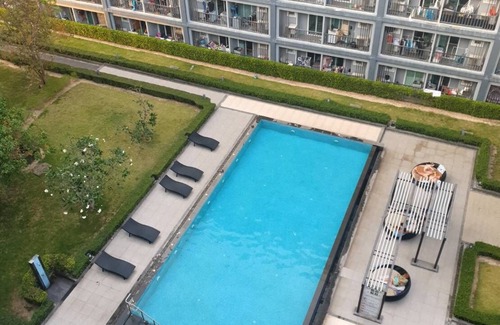 Phuket Apartment | Cozy room (pool view) phuket in town