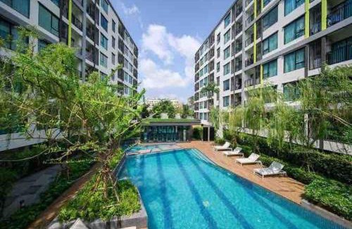 Khlong Toei Apartment | Cozy room with free Wi-Fi Netflix near BTS onnut