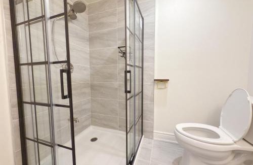 The Peanut House | Cozy room with private bath near Don Mills Subway