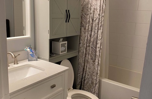 Burlington House | Cozy rooms like homes! Three 3️⃣ Quiet and comfortable rooms!