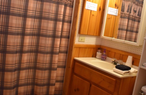 Forestport Cabin | Cozy Rustic Forestport Cabin: Centrally Located Just Before Adirondack Park 😊