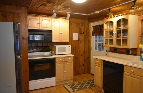 Forestport Cabin | Cozy Rustic Forestport Cabin: Centrally Located Just Before Adirondack Park 😊