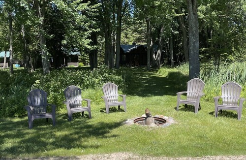 Cheboygan Cabin | Cozy, rustic log cabin on Mullett Lake #6