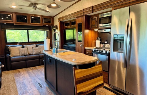 Breckenridge House | Cozy RV in Breckenridge nestled in the woods of a 50 acre farm