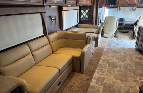 Lakewood House | Cozy RV in Lakewood New Mexico perfect for oilfield professionals or vacationers