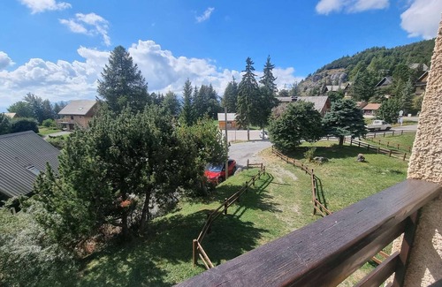 Saint-Michel-de-Chaillol Apartment | Cozy Studio for 4/6 - Central Location - Balcony - Ski/Walk Trails - Pets Allowed