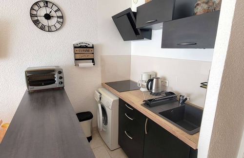 Saint-Michel-de-Chaillol Apartment | Cozy Studio for 4 - Central Location, Ski & Hikes Nearby, Balcony, Parking