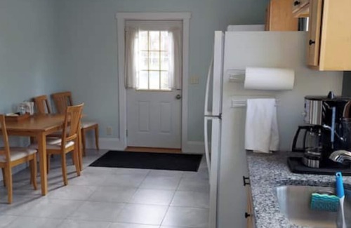 Ithaca House | Cozy & Scenic 2B/1B Artist Retreat on Cayuga Inlet