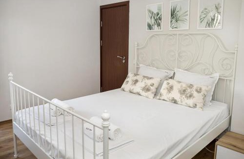 Balchik Apartment | Cozy Seaside Escape - Stylish 1-Bedroom Apartment in Central Balchik by Flat Mаnager