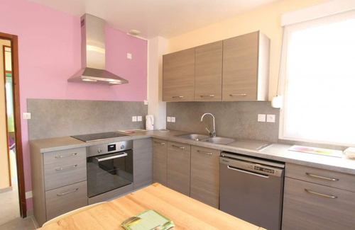 Surtainville Cottage | Cozy Seaside House: 4BR, Enclosed Yard, BBQ, 200m from Beach, Pet-Friendly