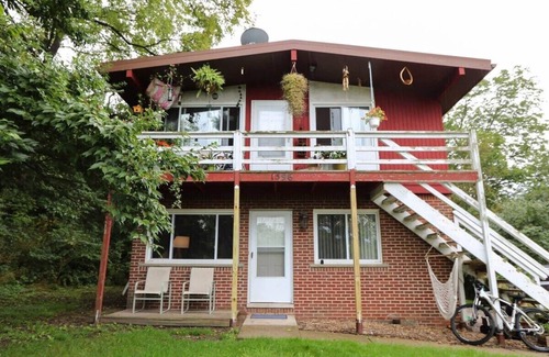 Ann Arbor House | Cozy Secluded *A2 North Side* 2BR