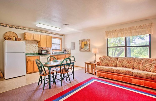 Davis Cabin | Cozy, Secluded Davis Cabin on 60 Wooded Acres