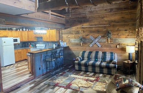 McGregor Cabin | Cozy, secluded, peaceful, pond, fishing , swimming, cabin life, large yard area