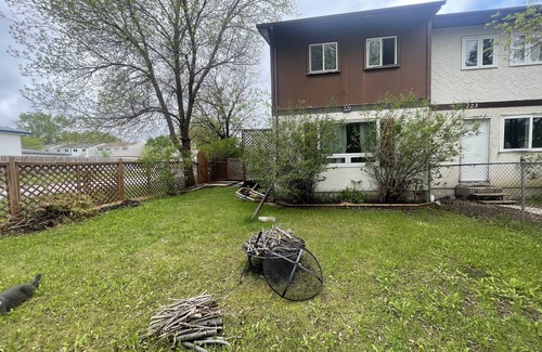 Fort Gary House | Cozy shared stay on the corner of Houde Drive.