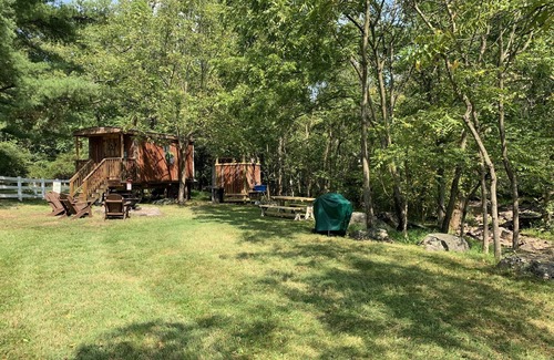 Elizabethtown Cabin | Cozy Shepherd’s Hut on Conewago Creek Near Lancaster & Hershey