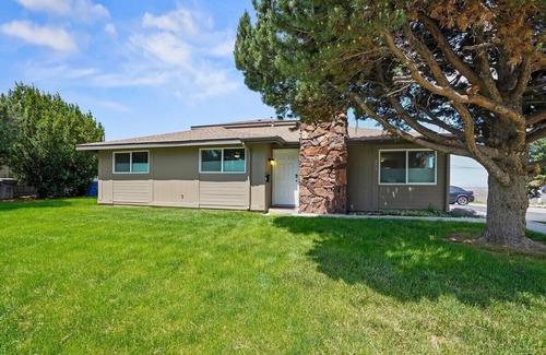 Franklin - Randolph Apartment | Cozy Single Level Boise Home- dogs welcome!