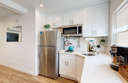 Santa Ana Heights House | Cozy, Single-Level Getaway with Fast WiFi, Kitchenette, & A/C - Dogs Welcome