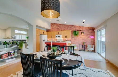 Silverado Ranch House | Cozy Single Story Home in the Heart of Las Vegas