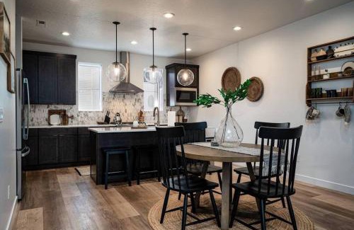 Mountain Green House | Cozy Ski Getaway in Mountain Green