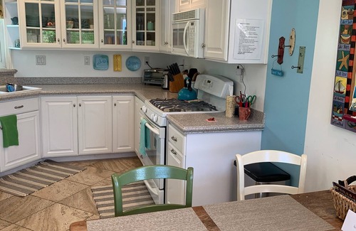 Balboa Peninsula House | Cozy Slice Of Paradise Just Steps From The Beach!