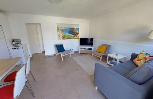 Cala Llombards Ski Chalet | cozy, small, newly renovated chalet for 4 people, in absolute. the sea