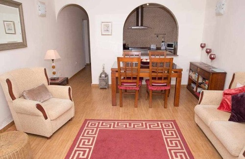 Vista de los Angeles-Rumina Apartment | Cozy south facing apartment